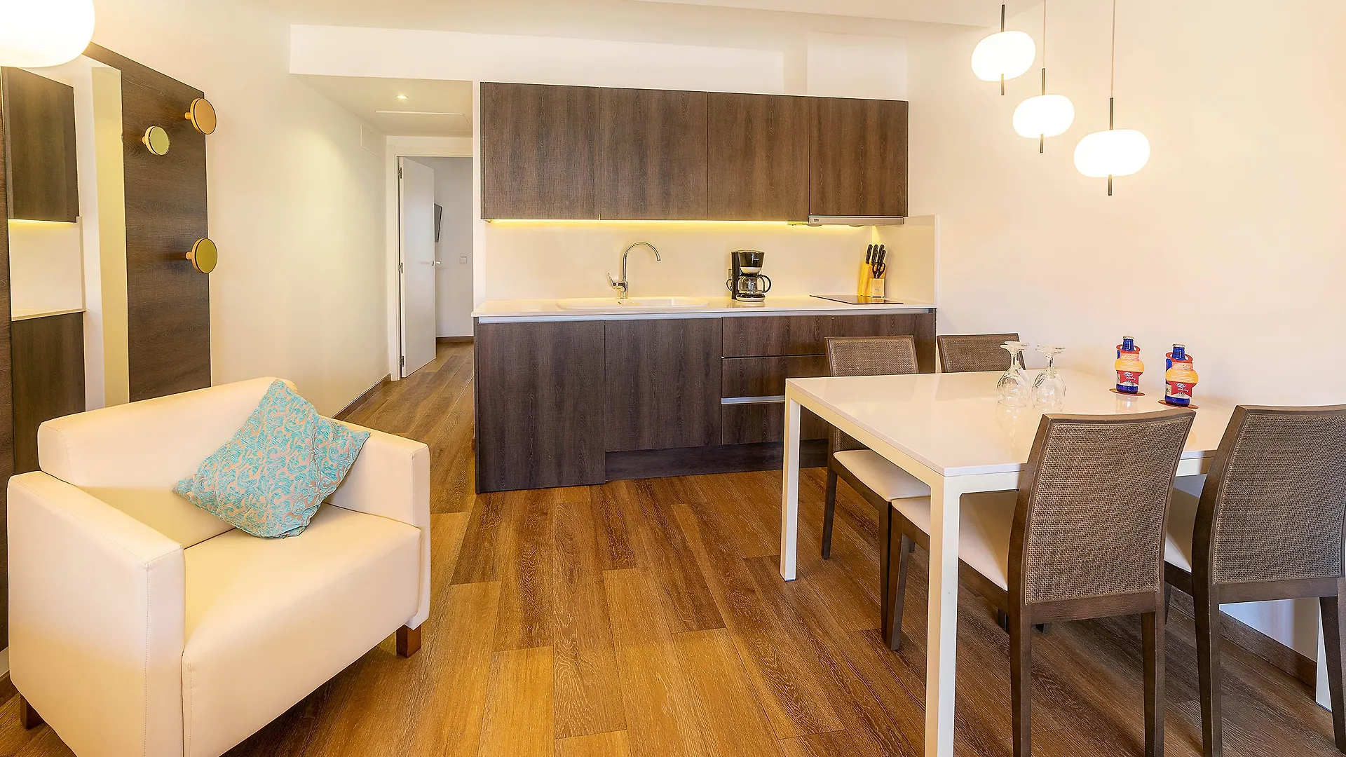 Hotel Paradise Residencial Cala Ratjada  4*, Cala Ratjada (Mallorca)